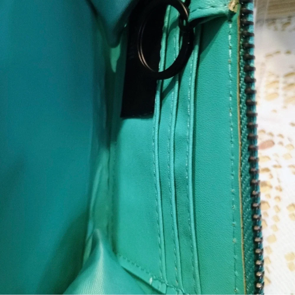 Badgley Mischka Quilted Teal Wallet NWT-free Braclet with purchase on 2/28🎉